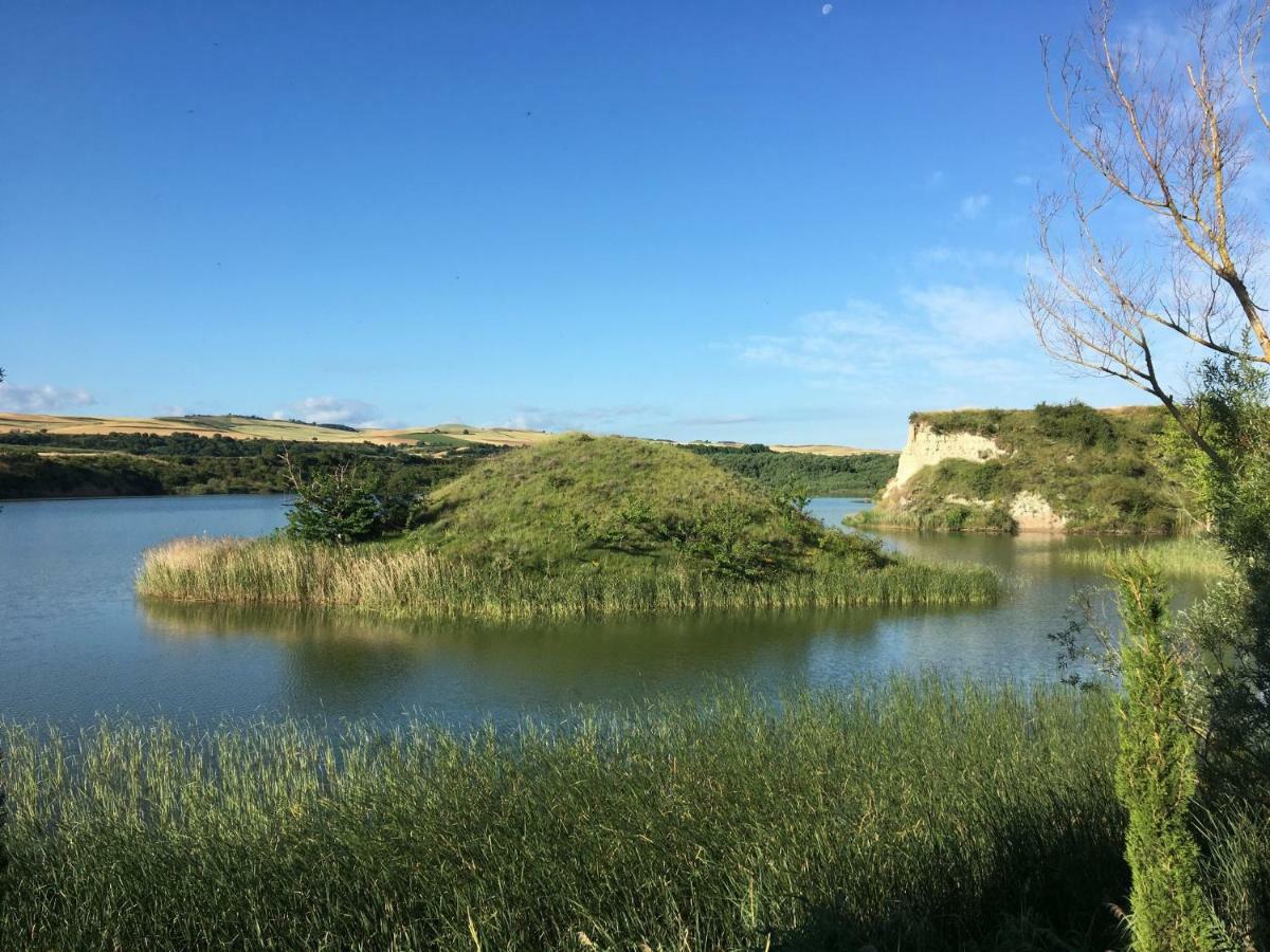 Apartamentos Turisticos Leiva -La Rioja ภายนอก รูปภาพ