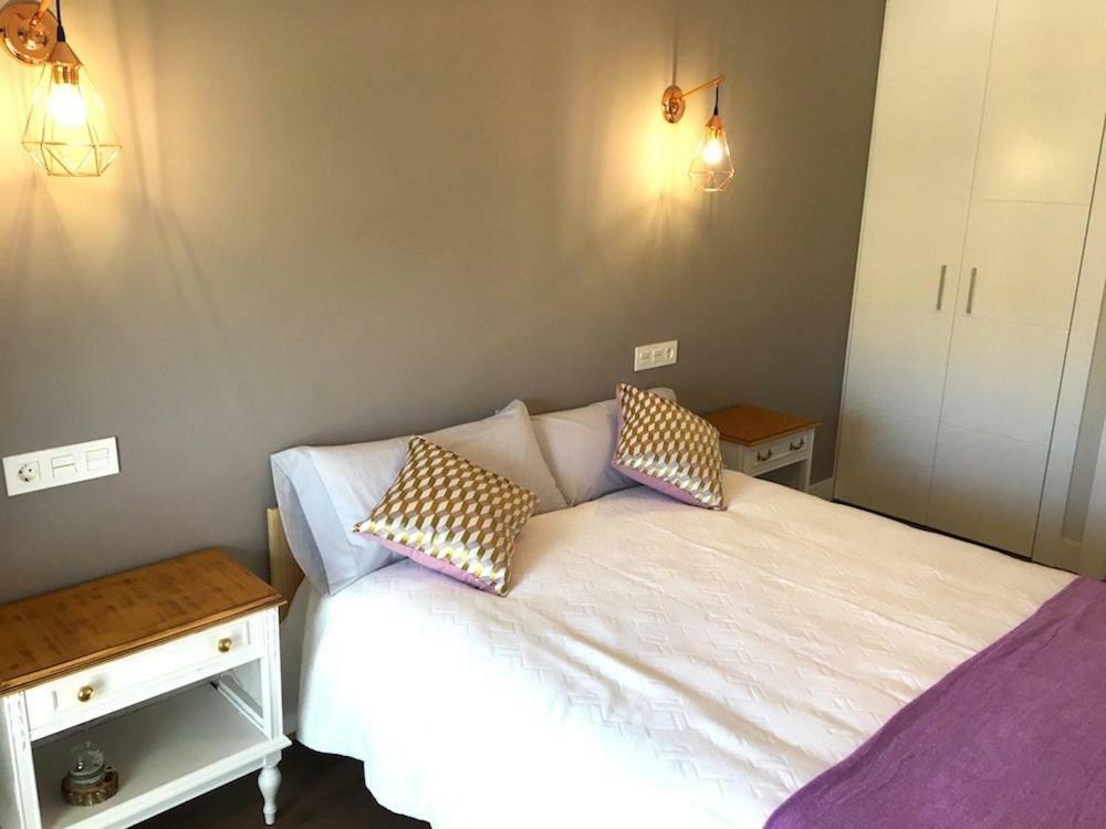 Apartamentos Turisticos Leiva -La Rioja ภายนอก รูปภาพ
